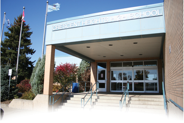 Trường Trung Học Crescent Heights High School – Medicine Hat, Alberta, Canada